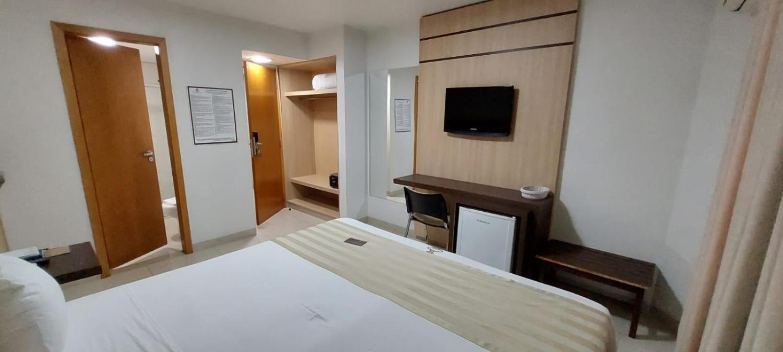 Agulhon Hotel Прімавера-ду-Лесті Екстер'єр фото